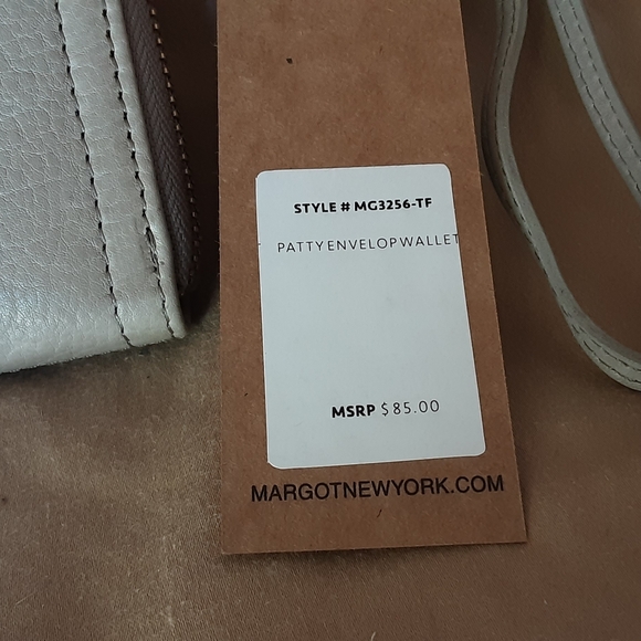 NWT Margo Leather Wristlet Wallet - Picture 3 of 14